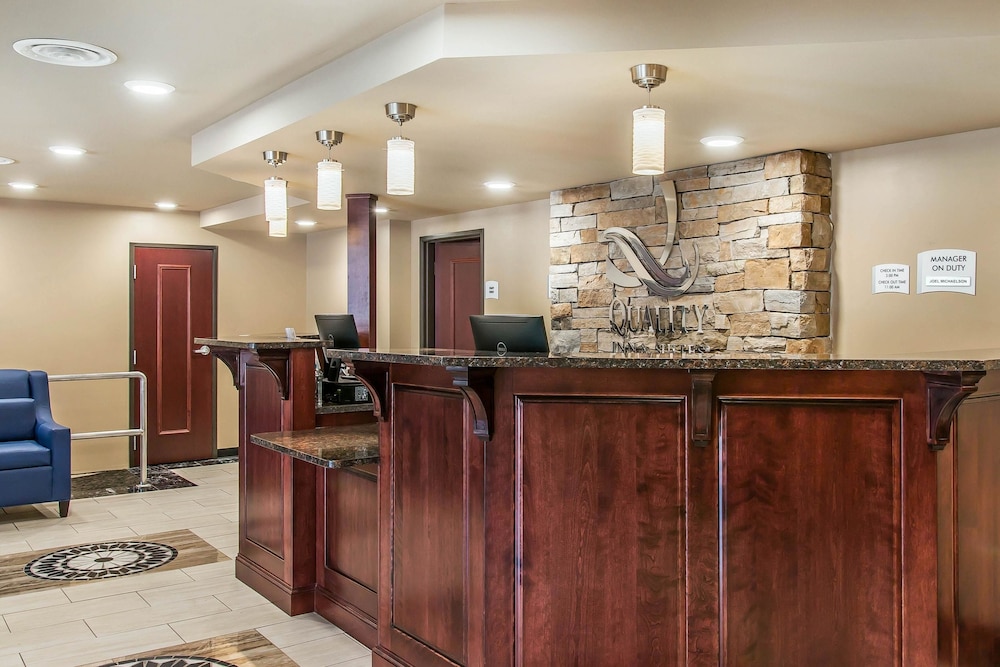 Quality Inn & Suites Houghton Downtown 7/50