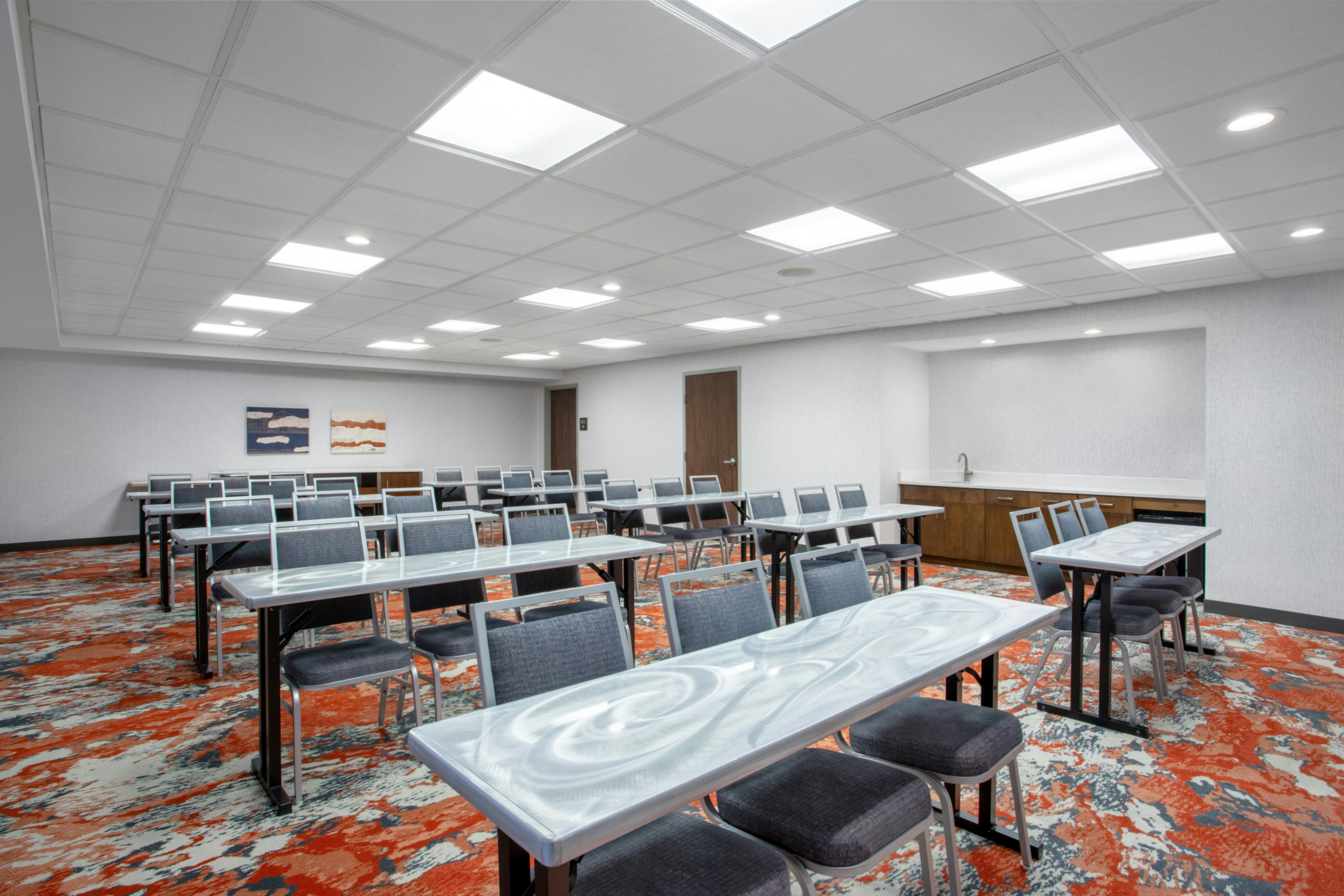 Hampton Inn and Suites Muncie 36/43