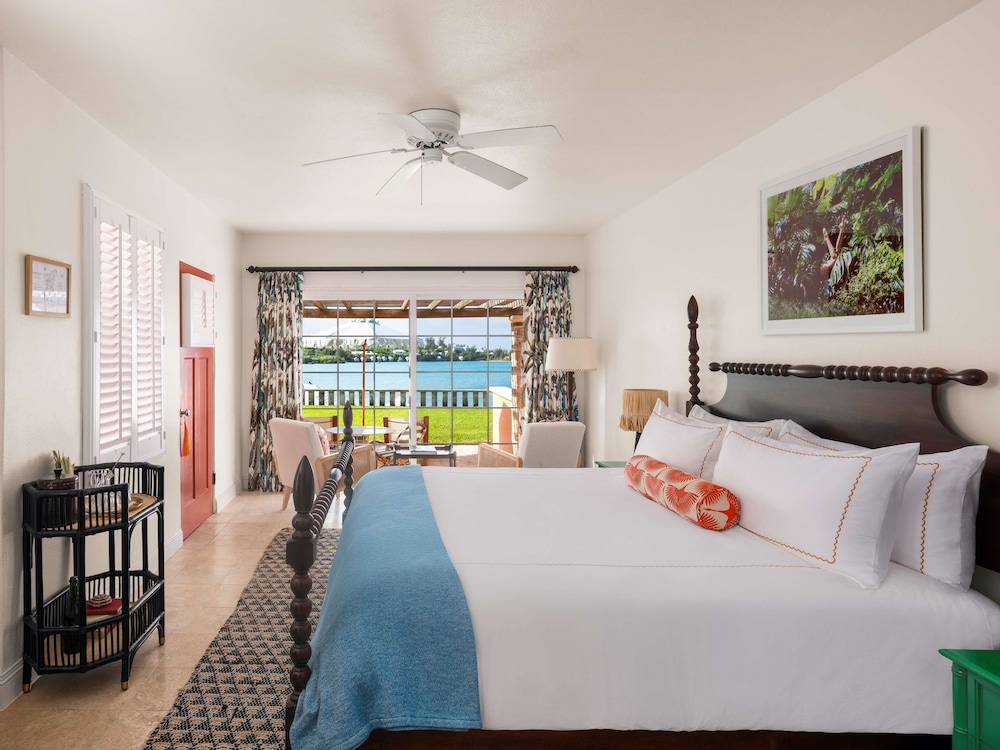 Deluxe, King Bed, Water View