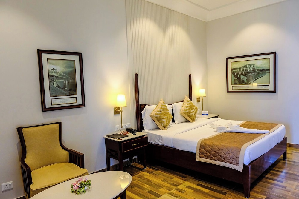 Chanakya Bnr Hotel 13/50