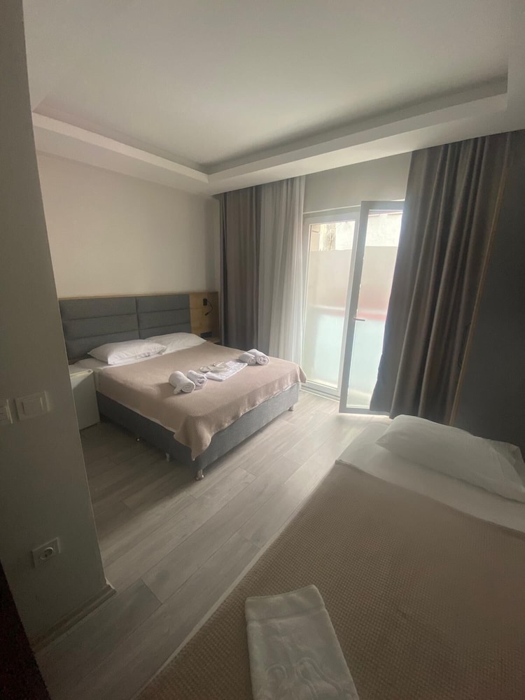 Marine House Boutique Hotel 28/51