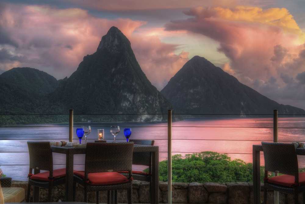 Jade Mountain - Adults Only 60/71