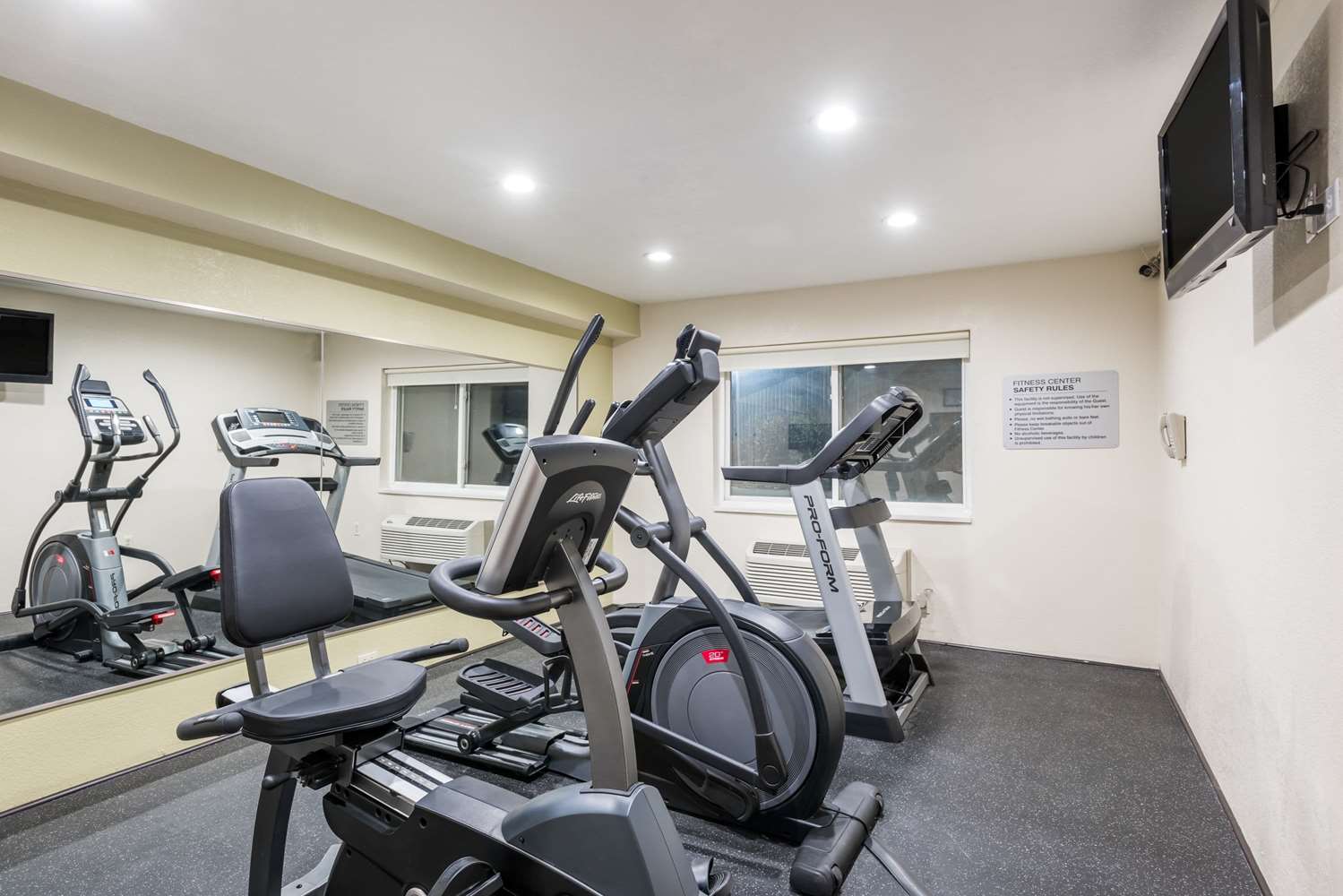 Country Inn & Suites by Radisson, Coeur d'Alene 20/27