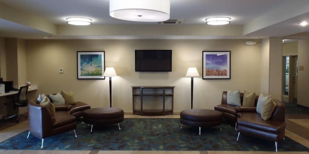Candlewood Suites Cut Off 30/43