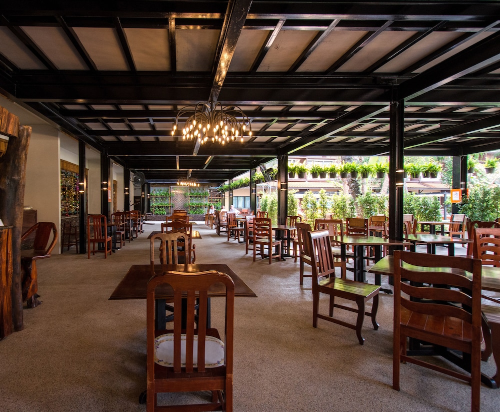 Basaya Beach Hotel And Resort 44/63