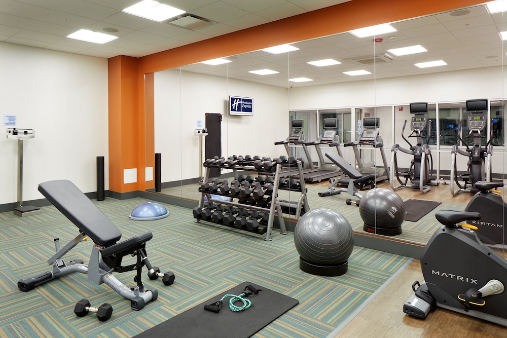 Holiday Inn Express Suites Cincinnati North Liberty Way 28/39