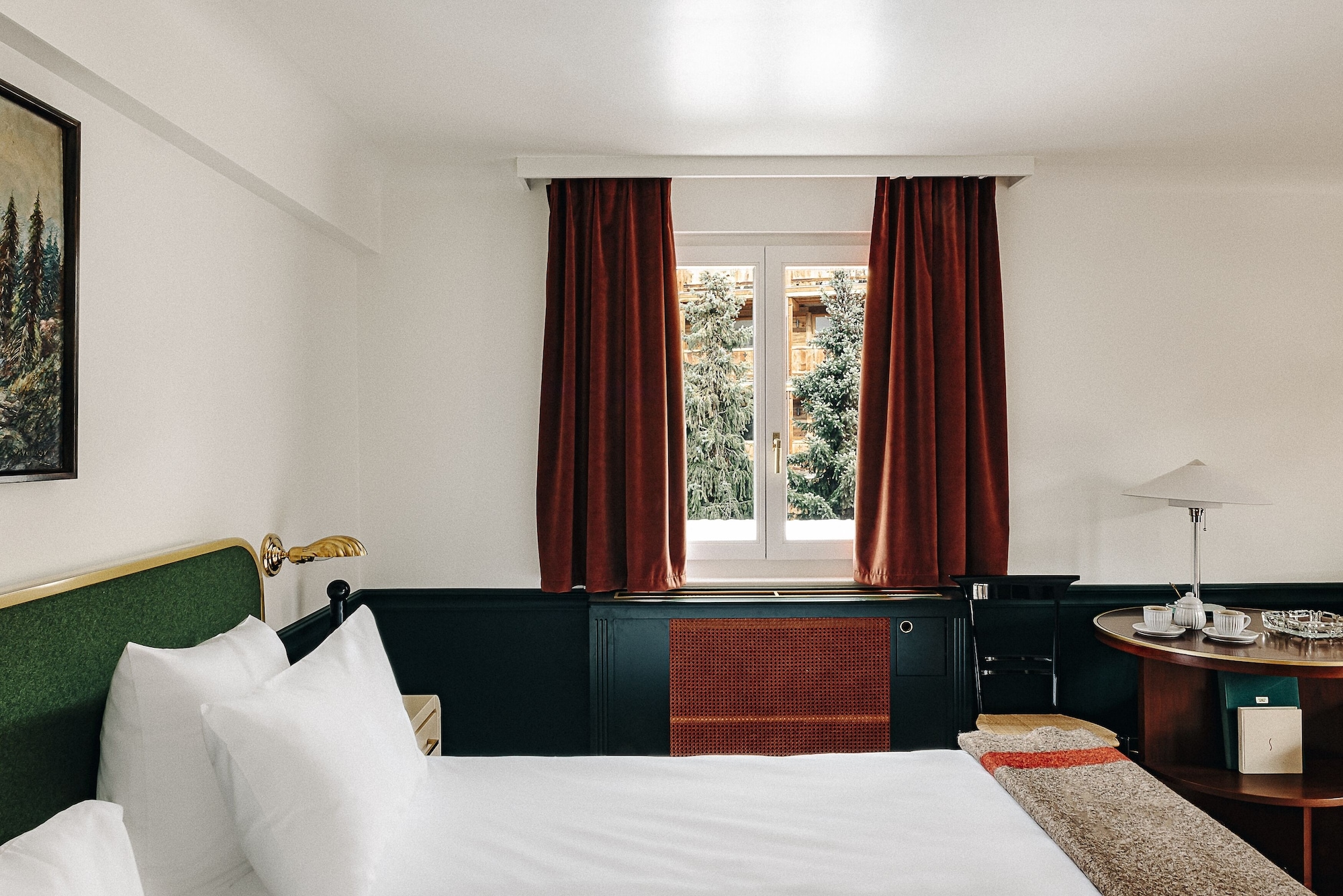 Classic, Queen Bed