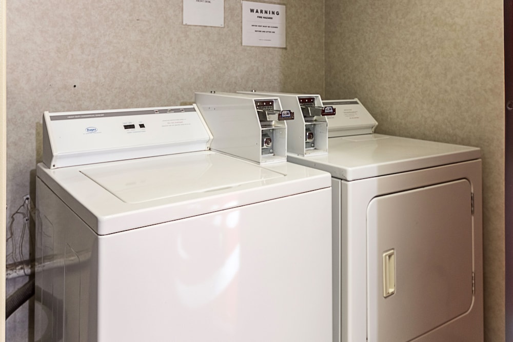 Quality Express Inn Suites Mineral Wells 23/49