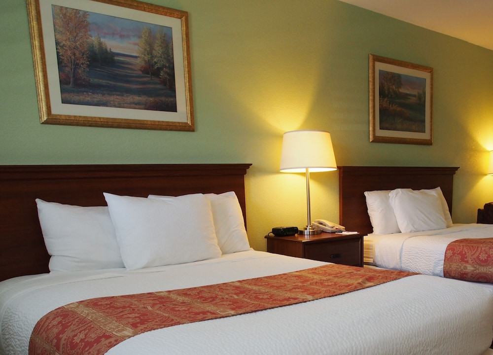 Inn at The Waterpark photo2