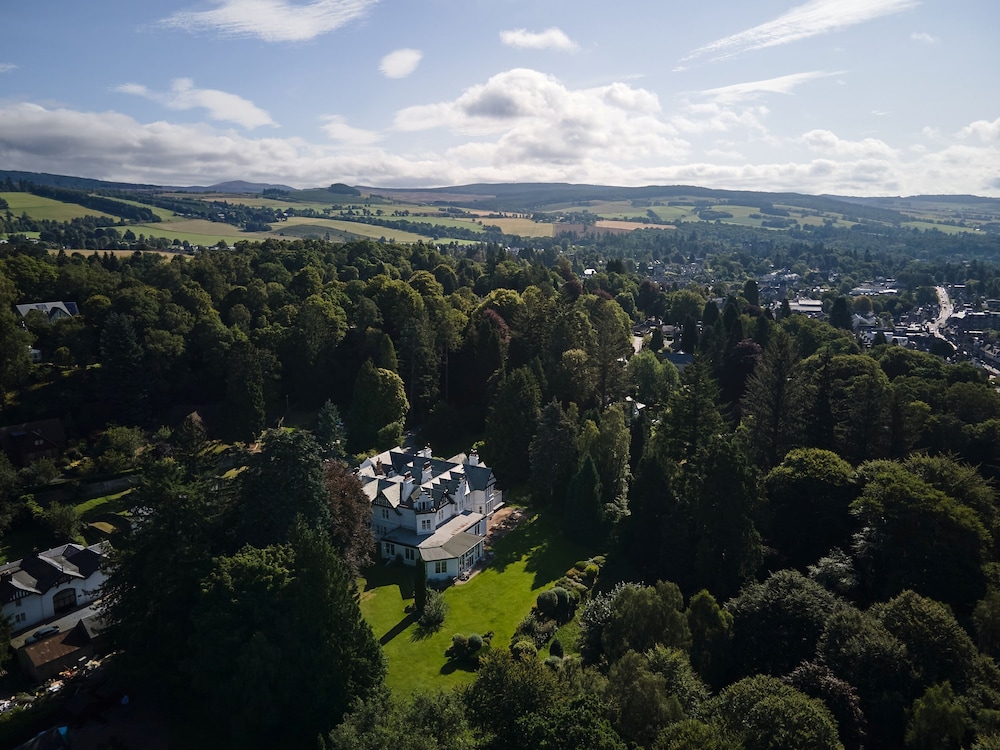 Pine Trees Hotel Pitlochry 61/65