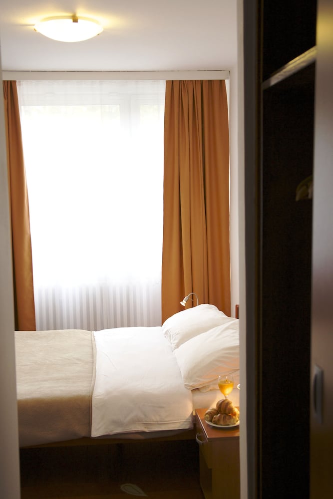 Hotel Srbija 20/50