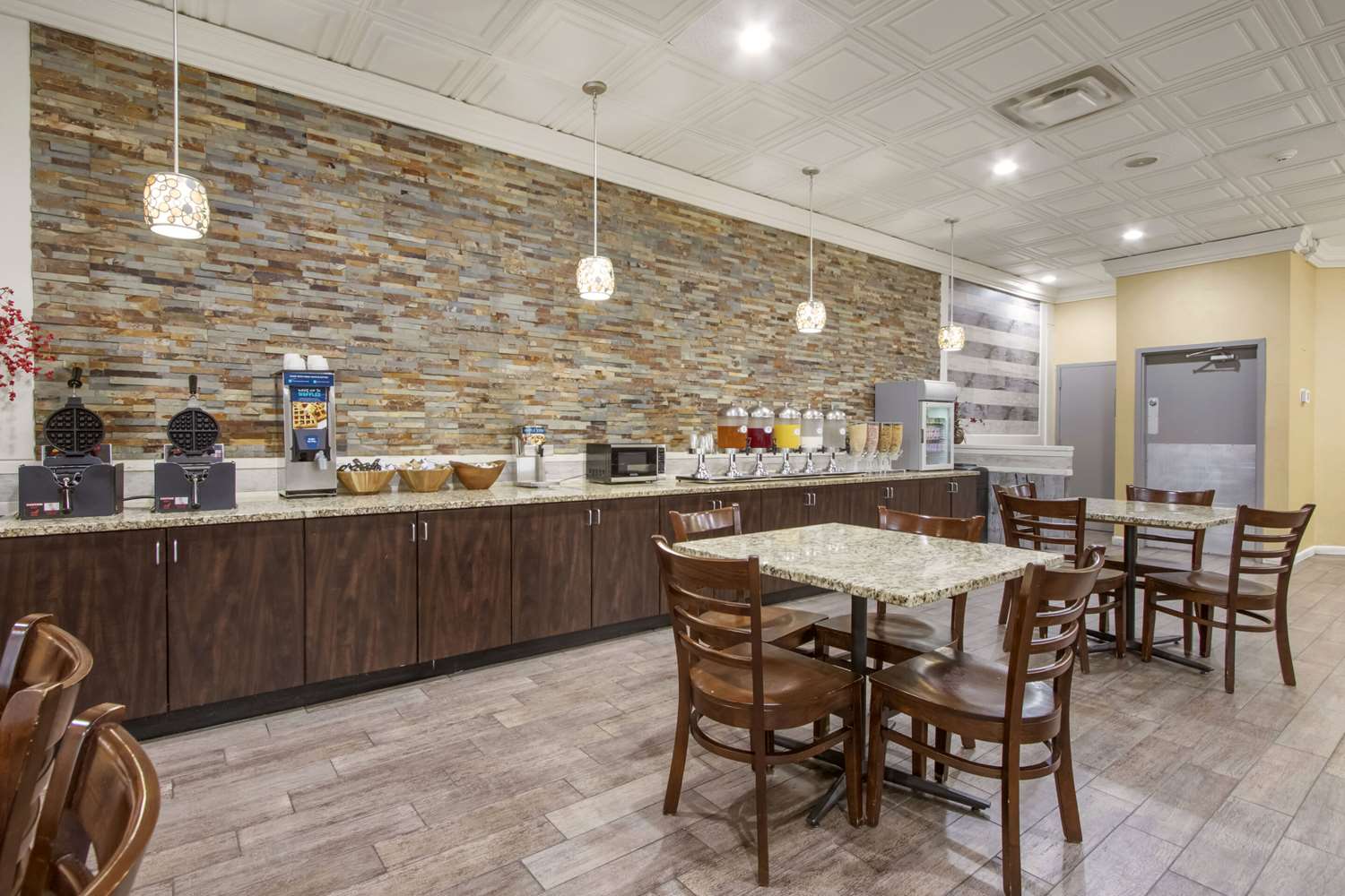 restaurant cafeteria