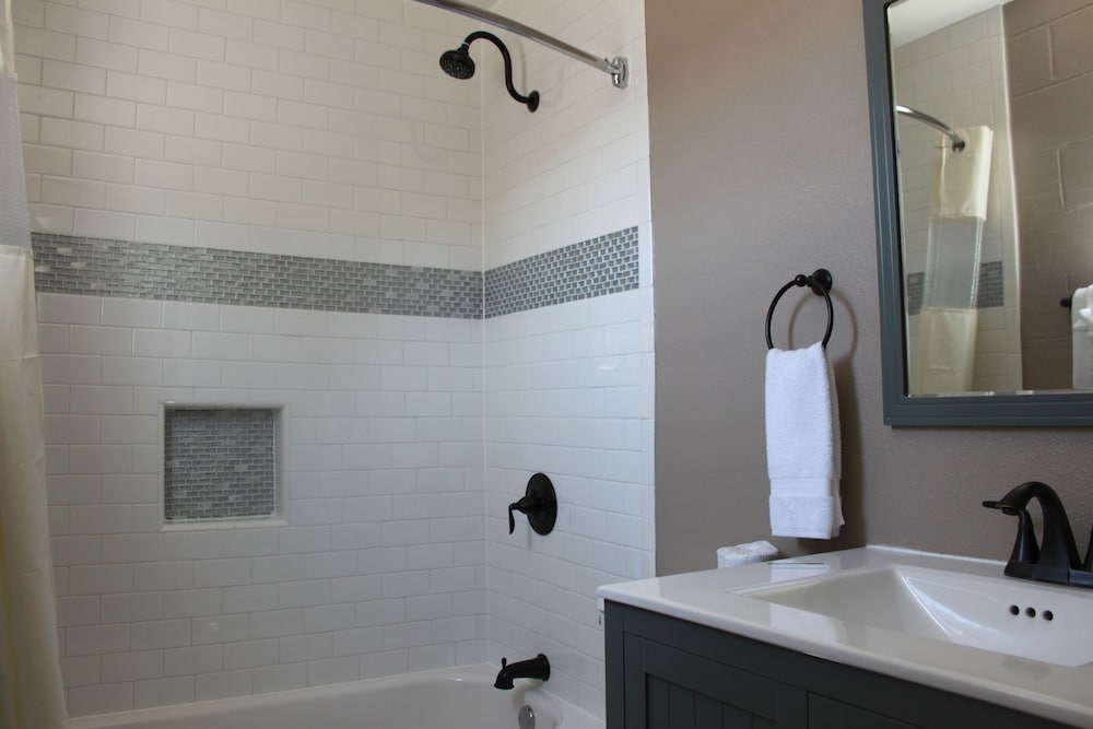 Budget Inn Lompoc 53/60