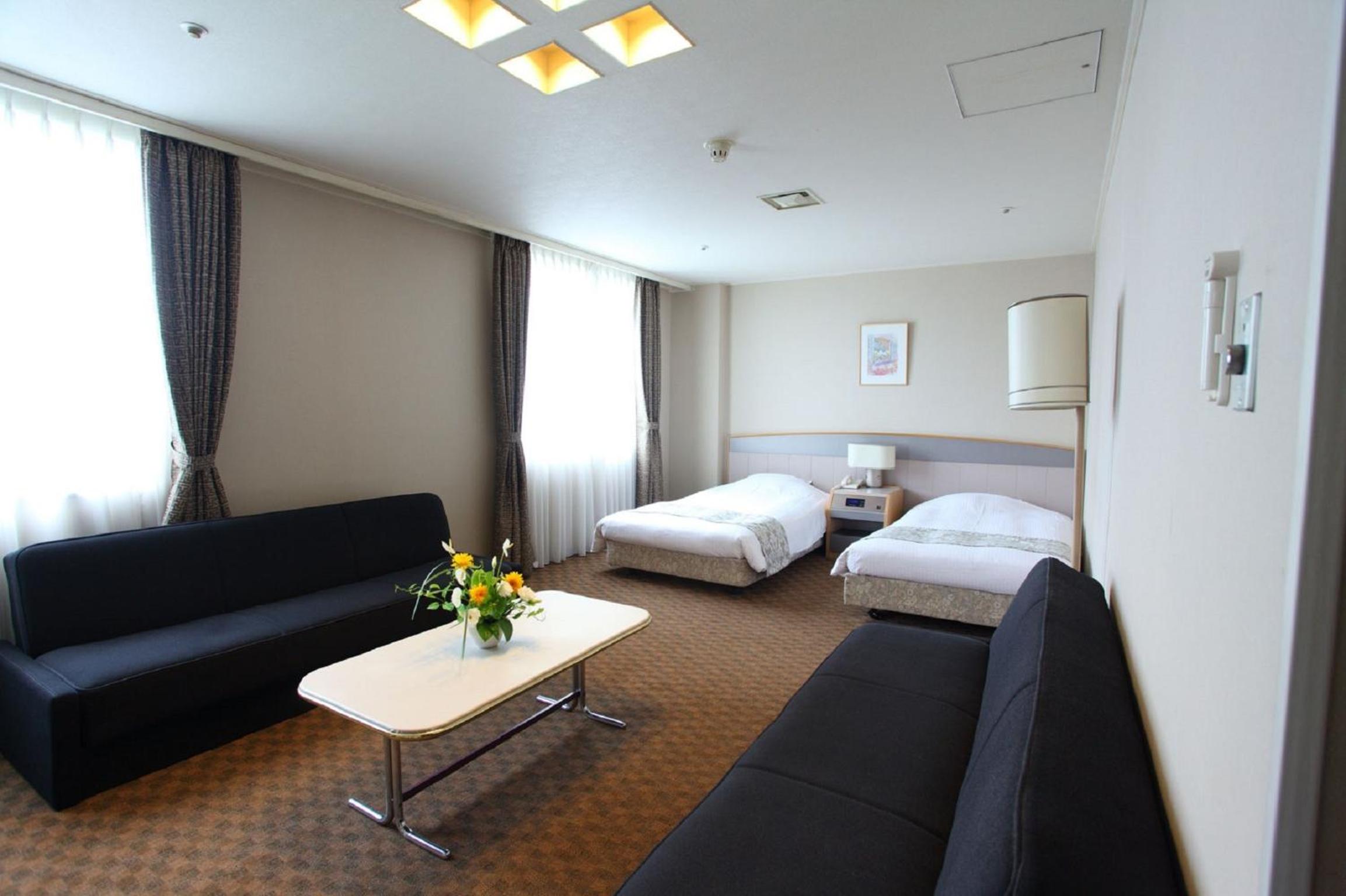 Deluxe, Twin Beds