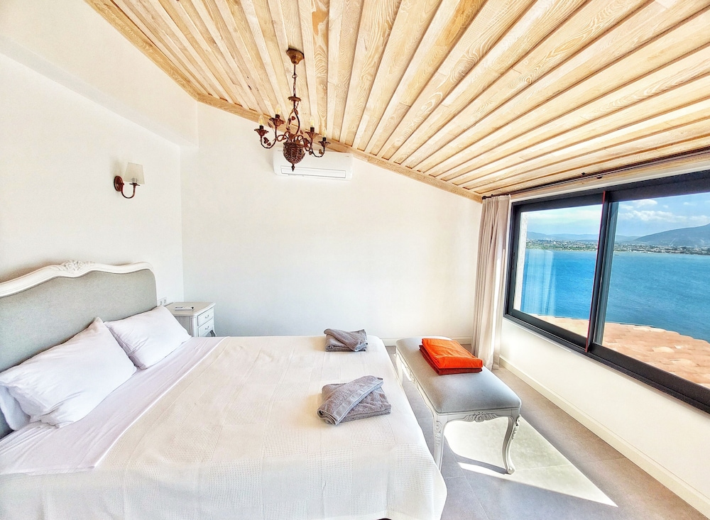 ROMANTIC, SUITE