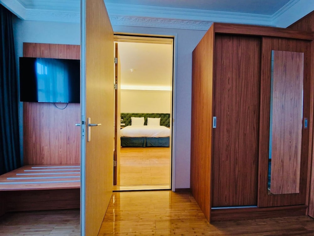 Chasse Residency Hotel 36/46