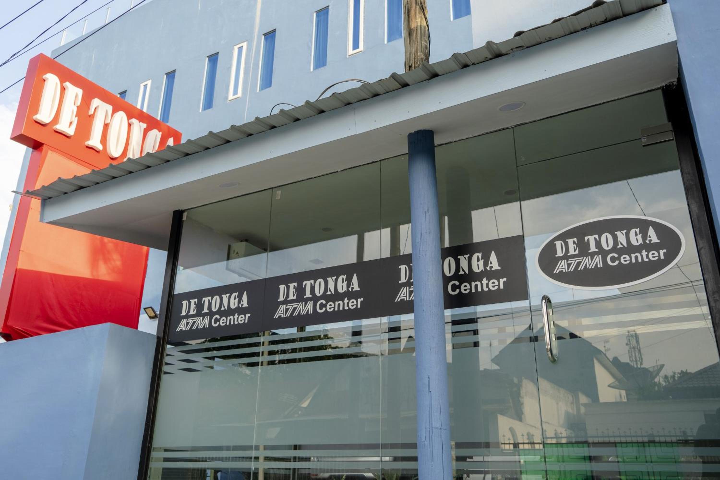 De'Tonga Hotel 3/58
