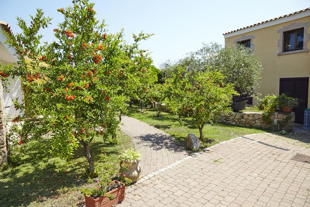 Hotel Cala Mirto 57/66