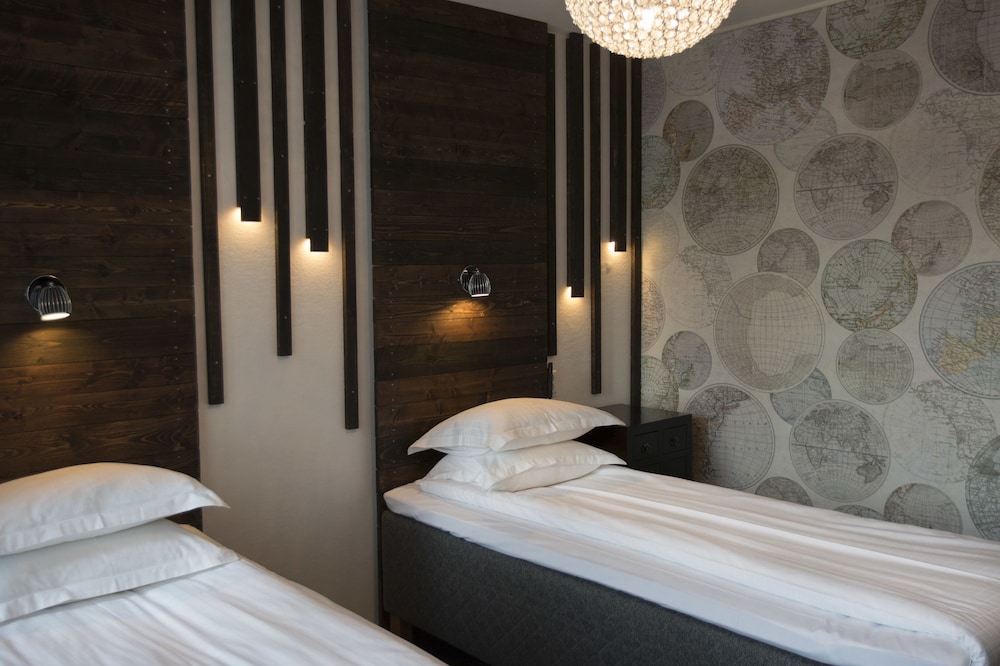Strand Hotell 10/50