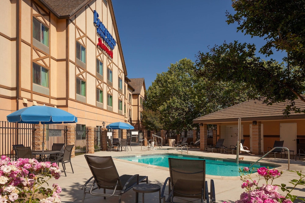 Fairfield Inn and Suites by Marriott Selma Kingsburg 1/36