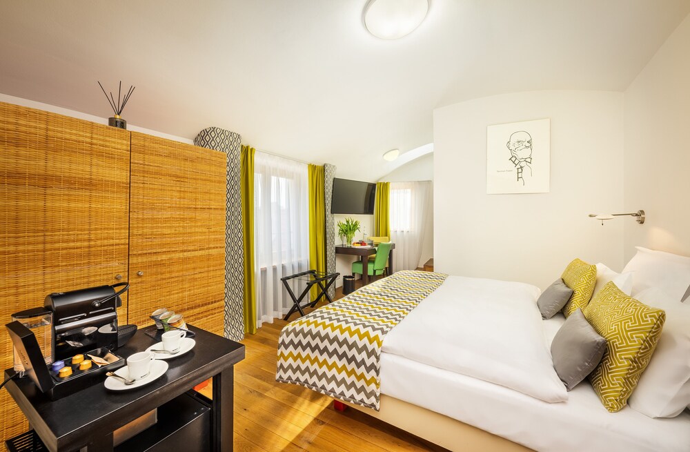 Bellevue Hotel Karlov 12/66