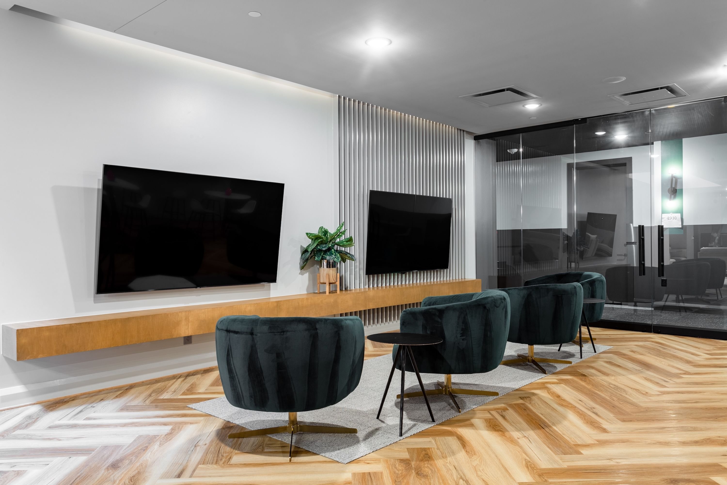 Mint House Dallas – Downtown 19/21
