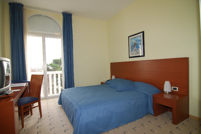 Room, Double Bed, Sea Side