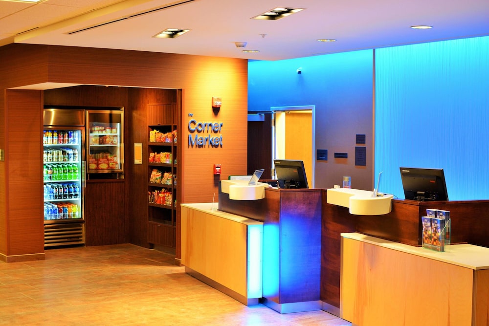 Lobby at Fairfield Inn Suites Omaha Northwest, OMAHA - NE