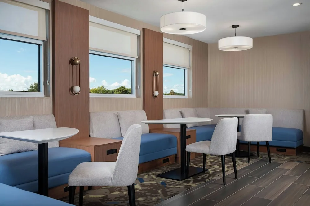 Residence Inn by Marriott Pearland 23/34