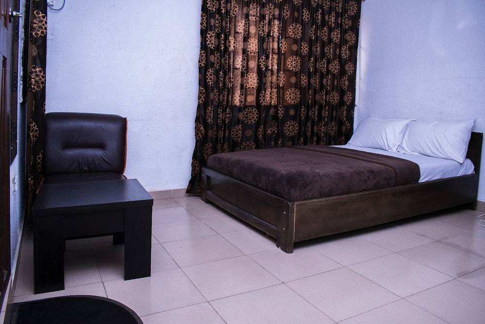 Day By Day Hotel 22/33
