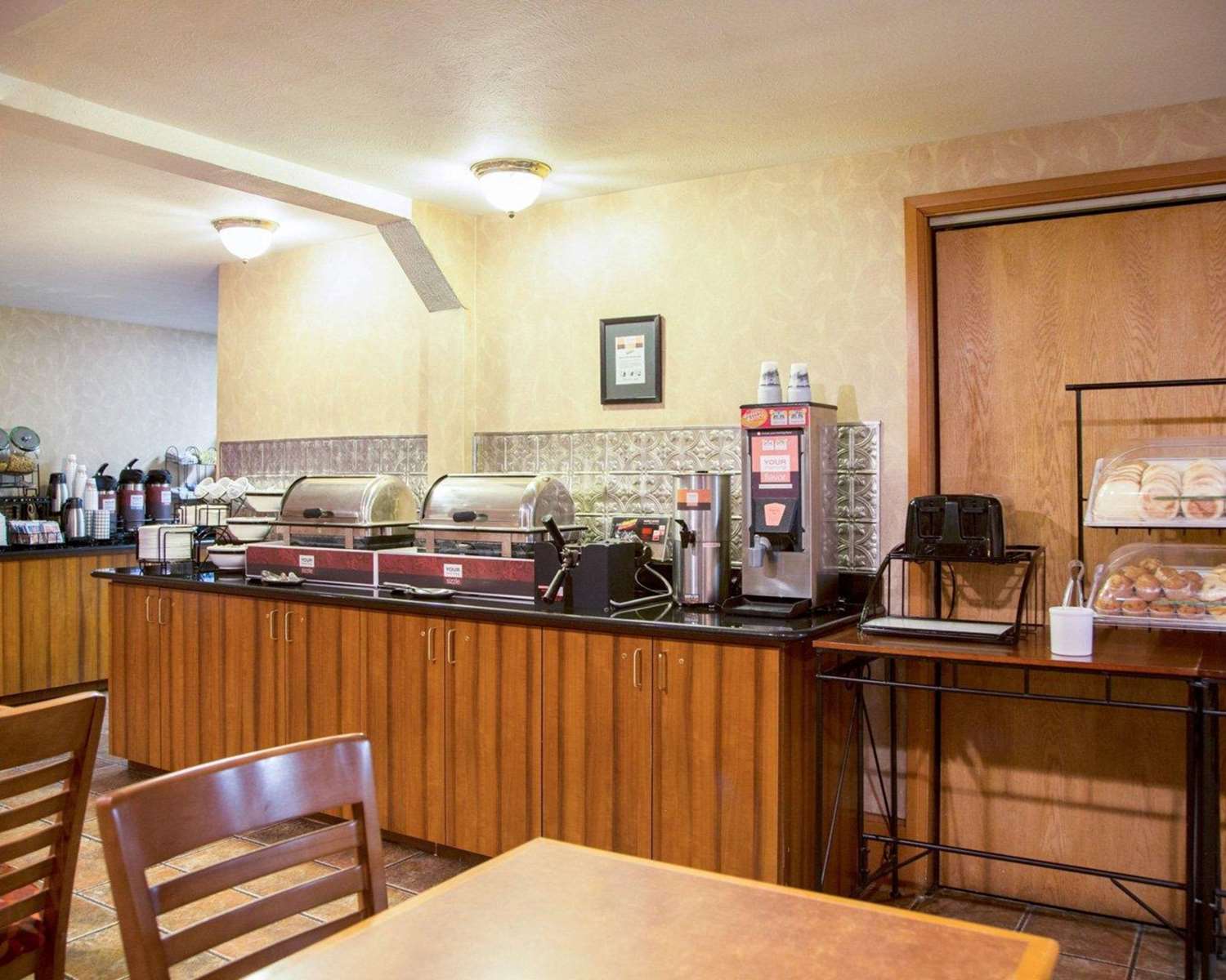restaurant cafeteria