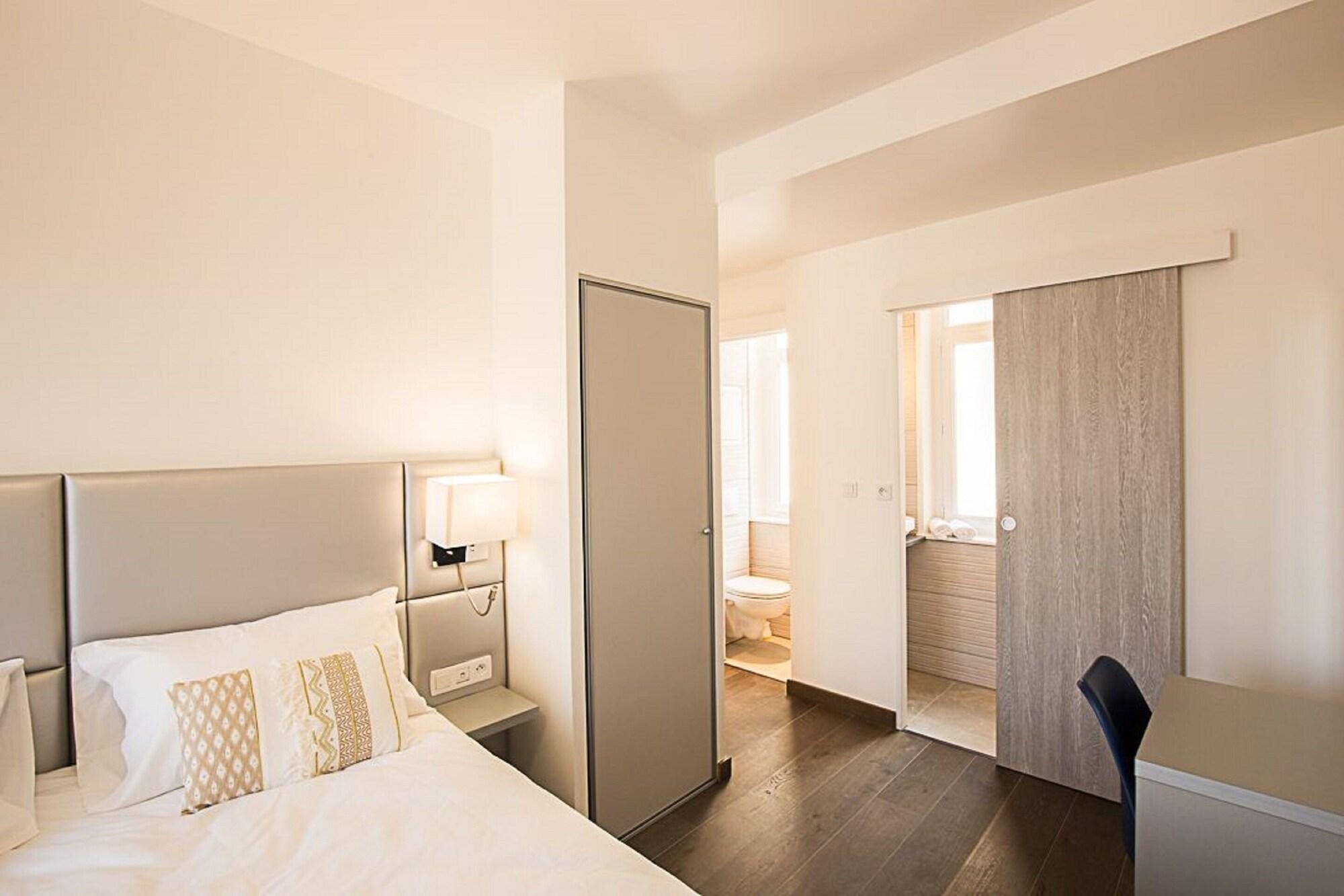 Hotel Ambassadeur 12/22