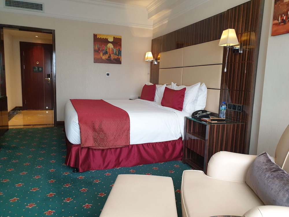 Golden Tulip Addis Ababa 9/50