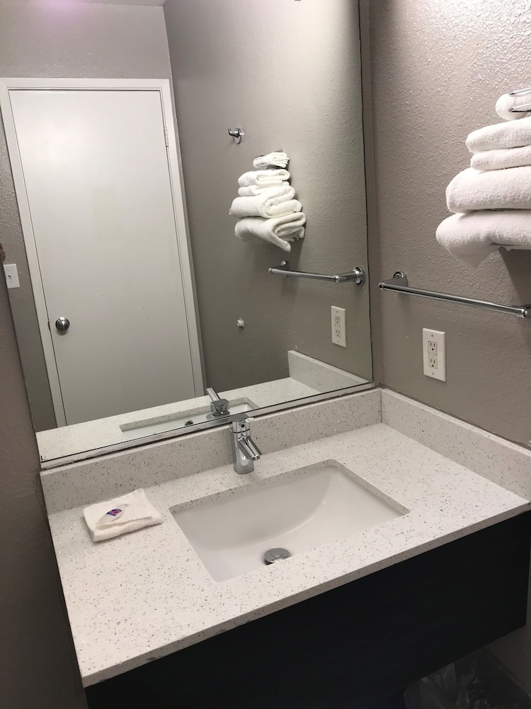 Motel6 Fort Wayne, IN 62/62