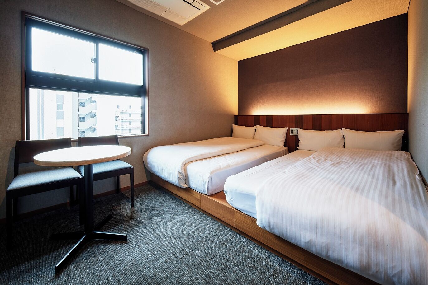 SUPERIOR, TWIN BEDS