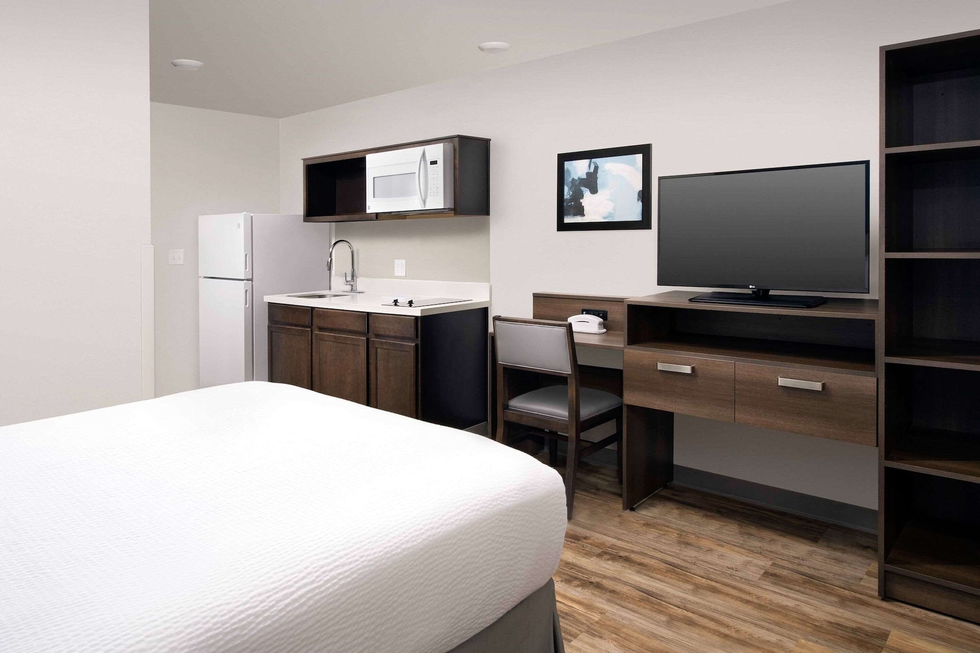 ROOM, QUEEN BED, ACCESSIBLE