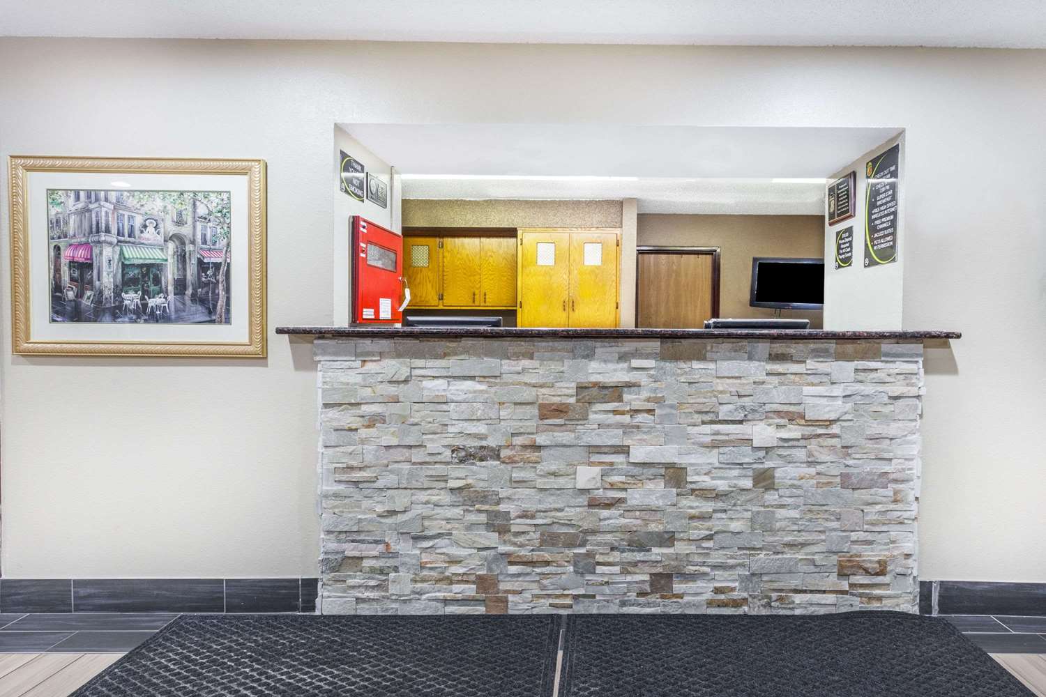 Super 8 By Wyndham Sterling Heights/Detroit Area 2/10