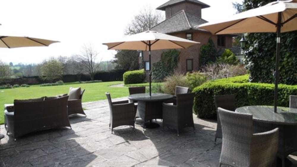 Stonehouse Court Hotel 76/80