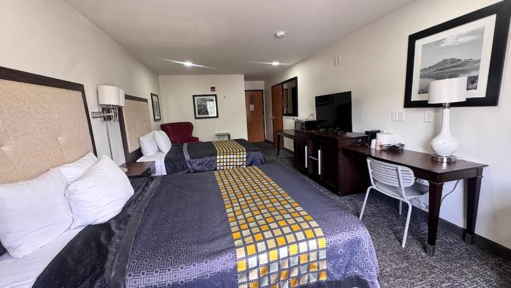 Royal Inn Midvale 25/49