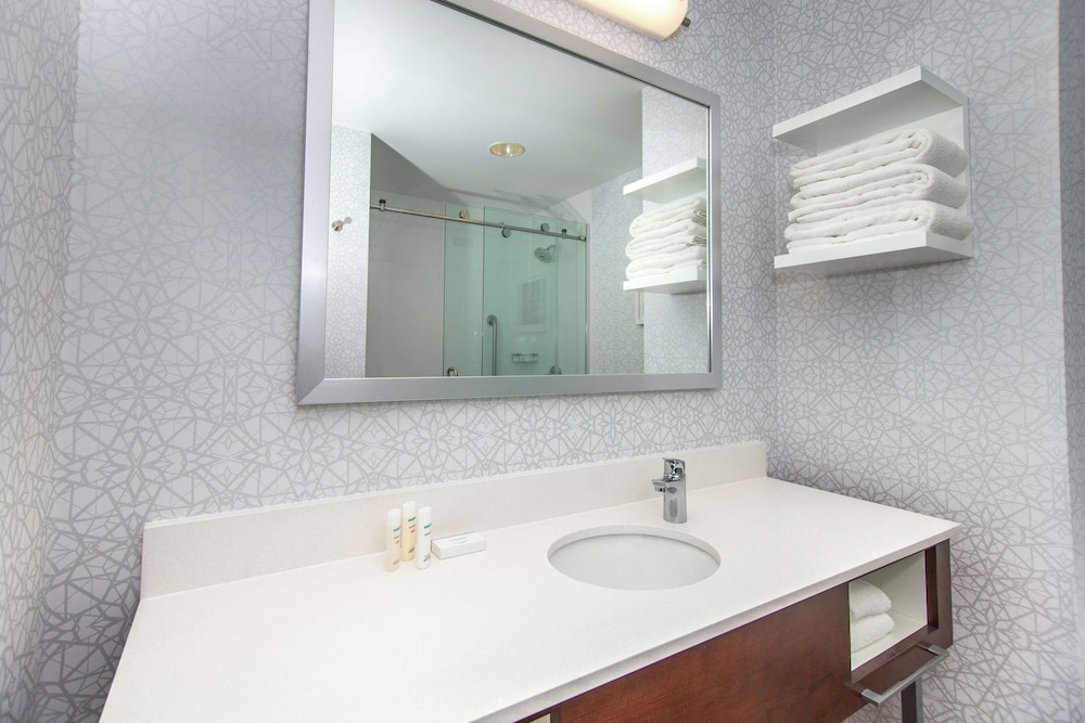 Hampton Inn Deadwood At Tin Lizzie Gaming Resort Sd 17/39