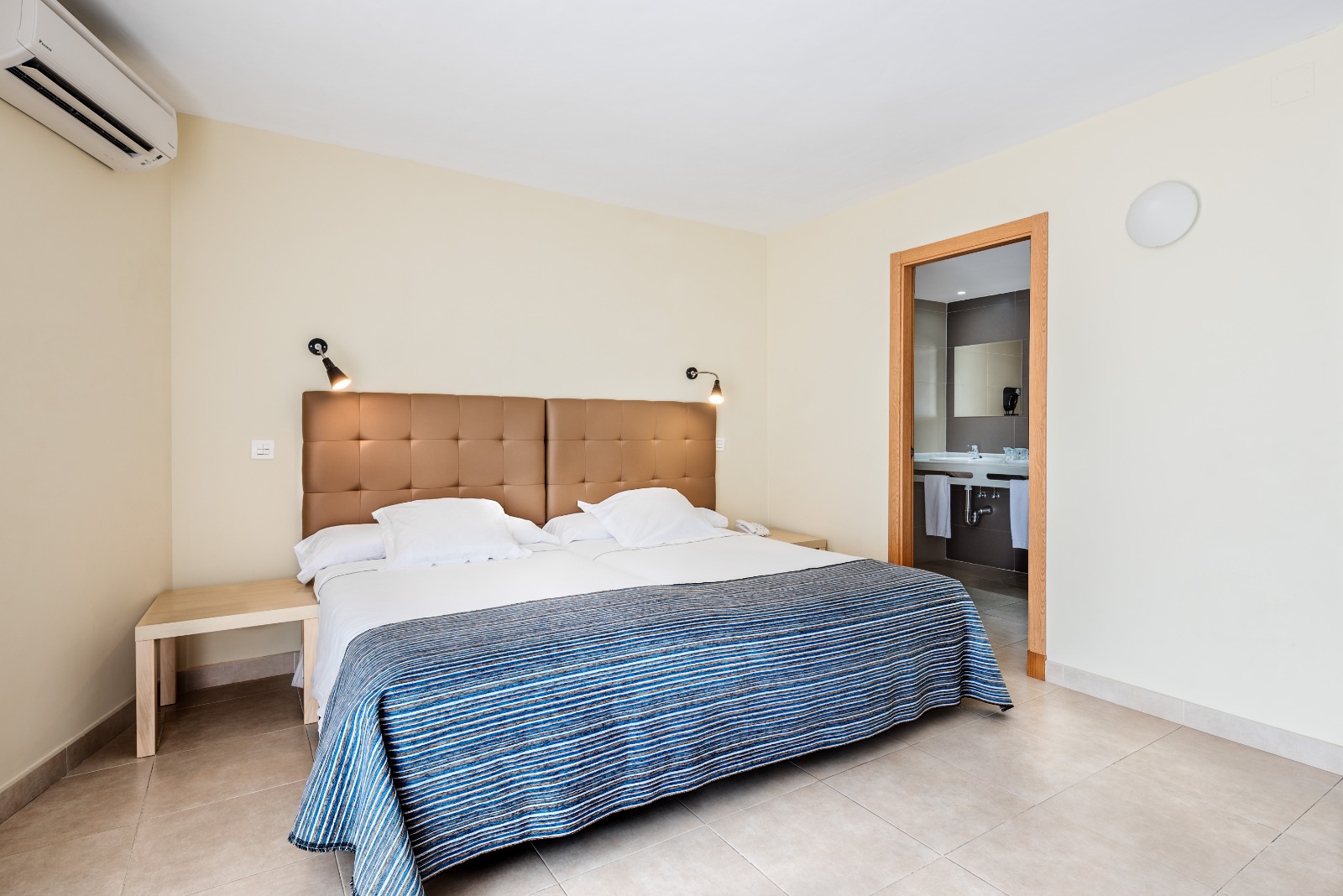 Room at Hotel Mainare Playa, FUENGIROLA