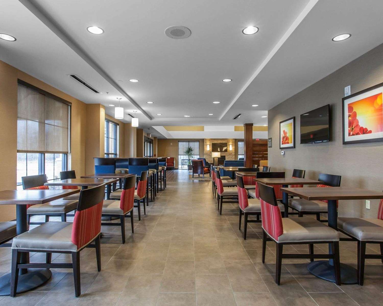 Comfort Suites Youngstown North 31/37