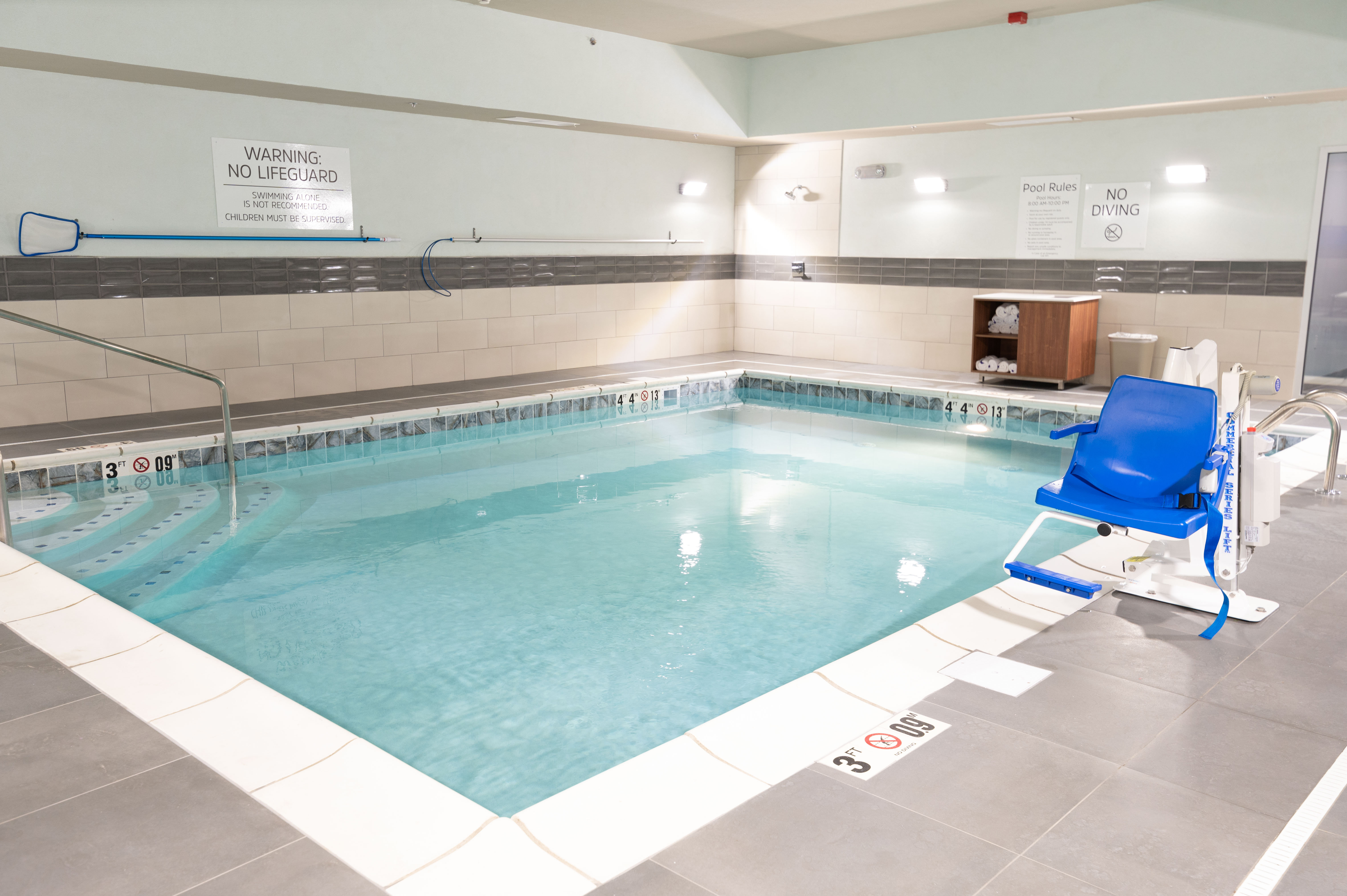 Holiday Inn Express And Suites Dayton East Beavercreek 24/46