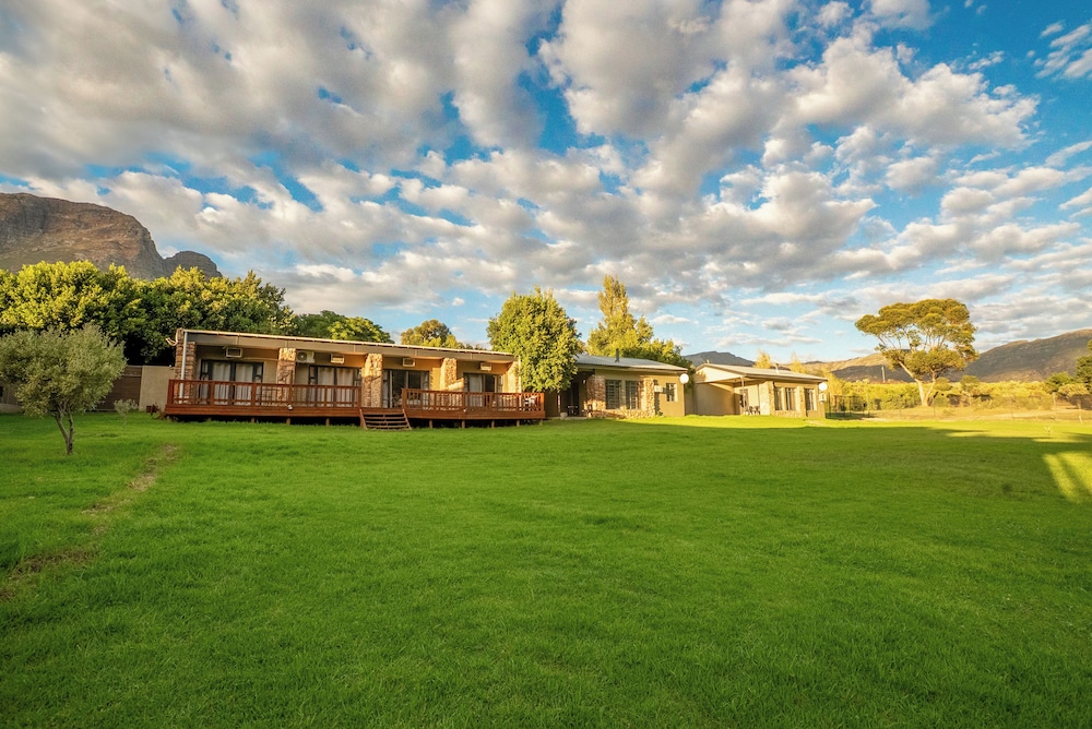 Du Kloof Lodge 16/22