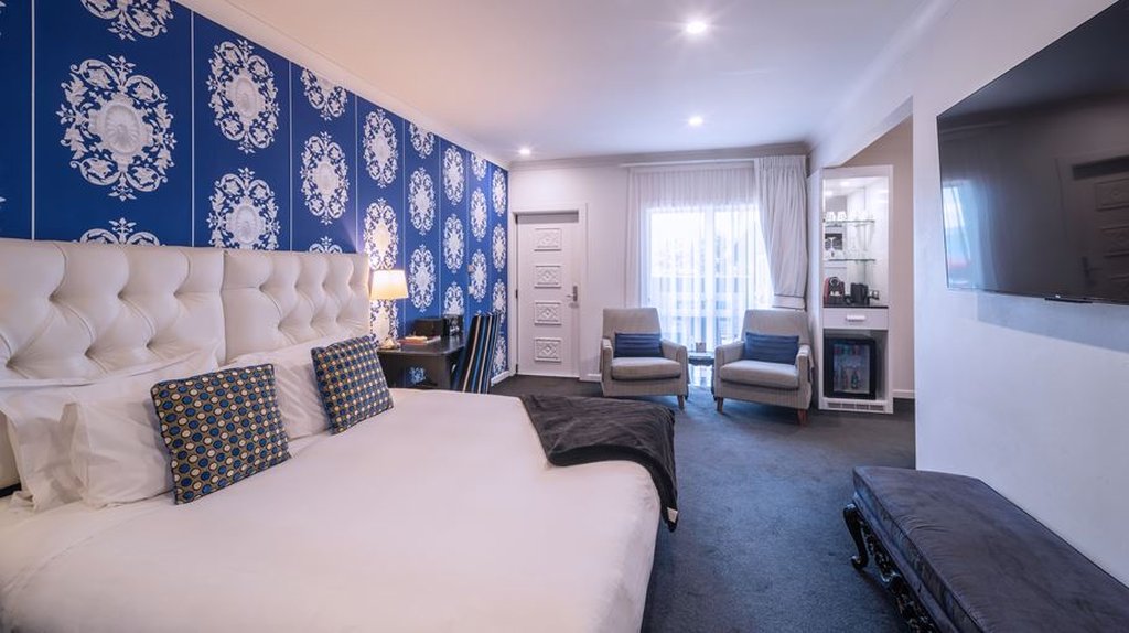 Black Swan Lakeside Boutique Hotel 5/21