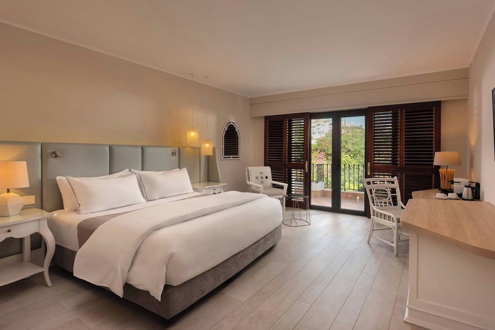 CLASSIC, KING BED, TERRACE