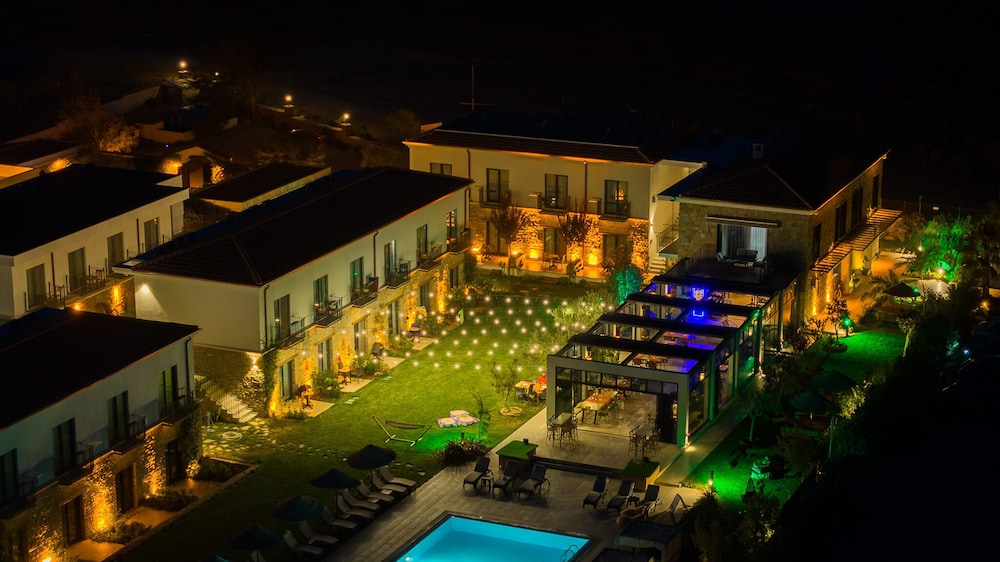 Kotinos Beach Hotel 3/47