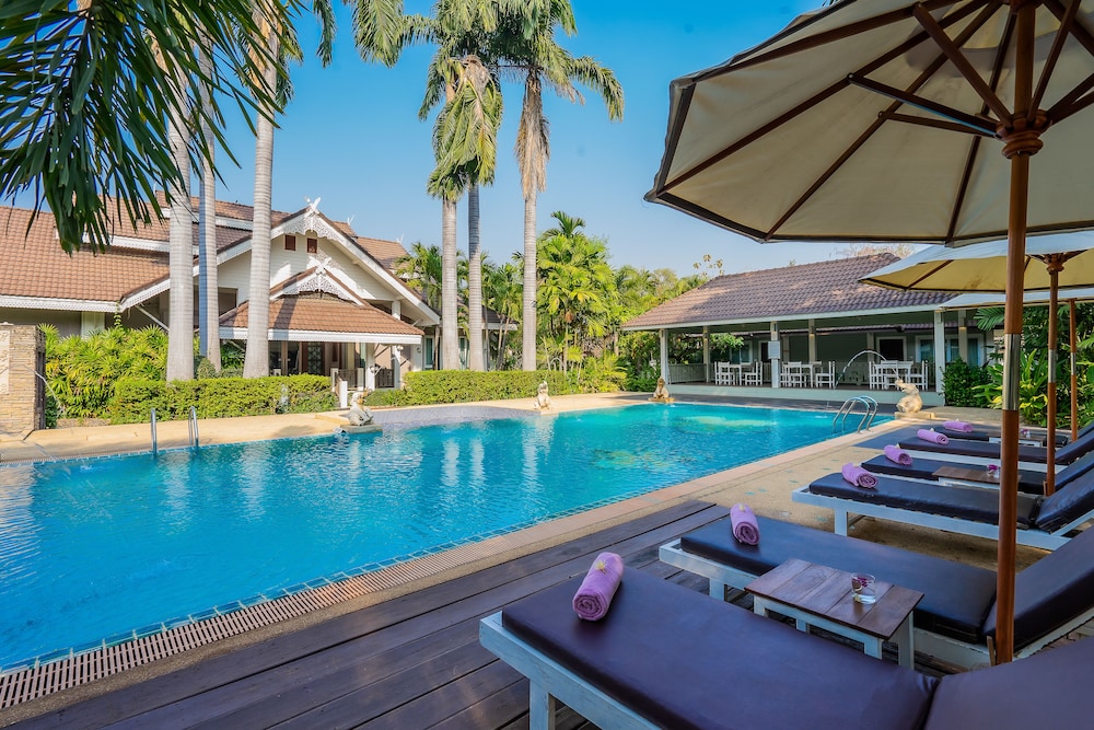 Le Charme Sukhothai Historical Park Resort 8/63