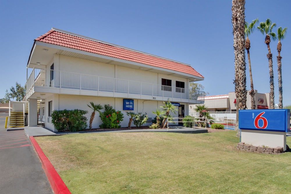 Motel6 Tempe, AZ - Broadway - ASU 43/63