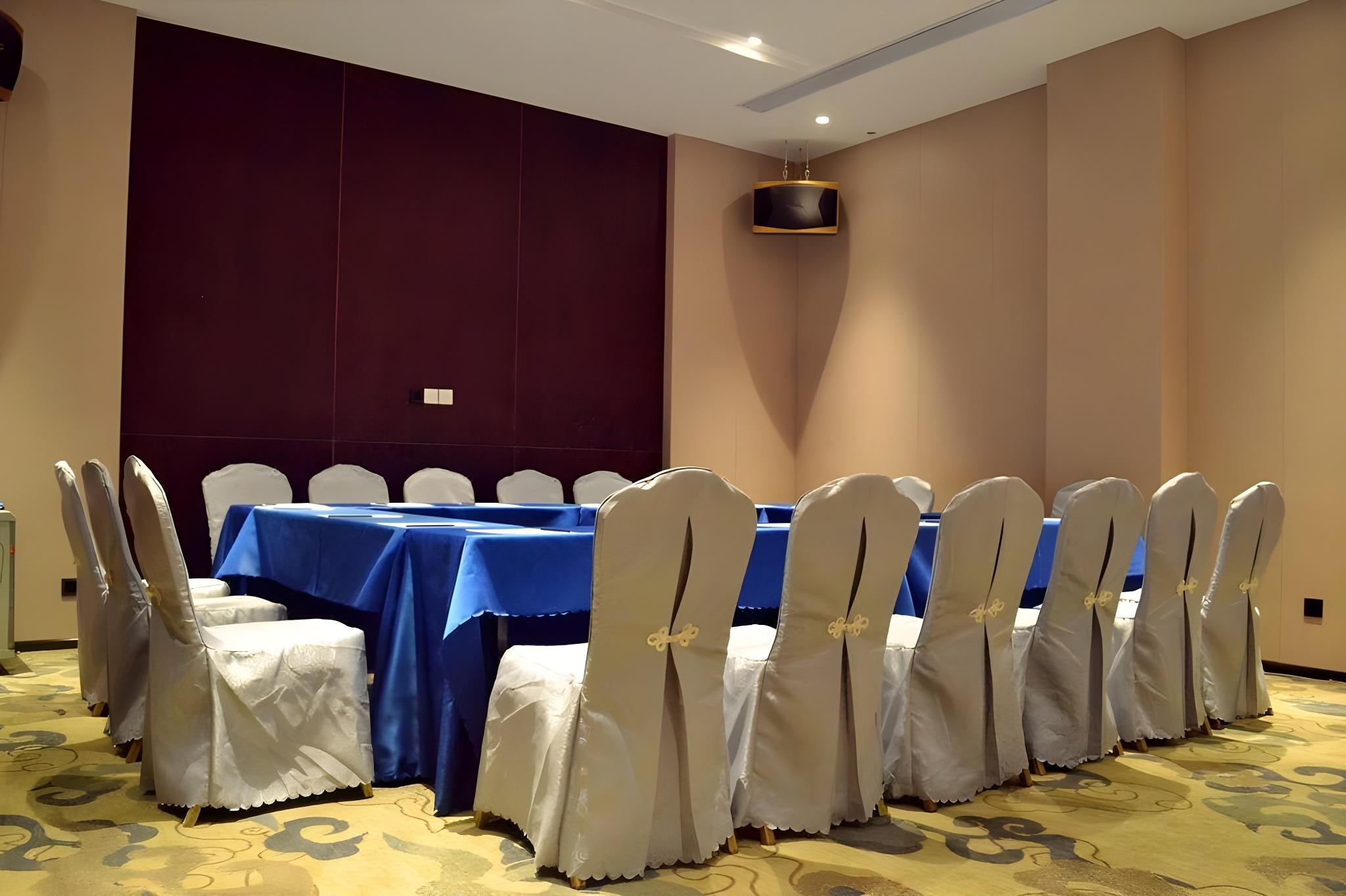 Dynasty Hotel (Shenzhen Futian Port) 57/62